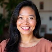 Potret profesional Puan Sri Maya, Pengasas dan Ketua Jurugambar Mutiara Foto